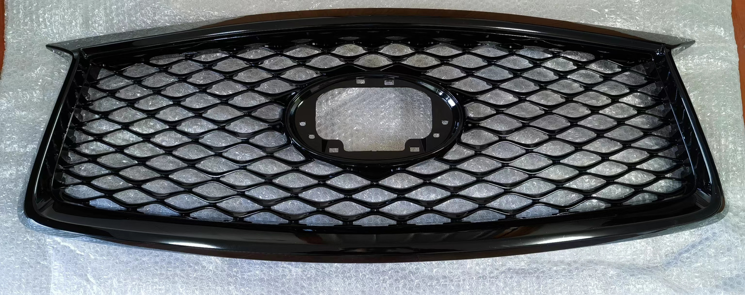 79d576d7b51a86ff23e098271b7c5b66 Auto Spare Part for INFINITI QX50 2018- Gloss Black Without Hole Front Grille Car Accessories OE 62310-5NA0A 62310-5NA1A - Image 1